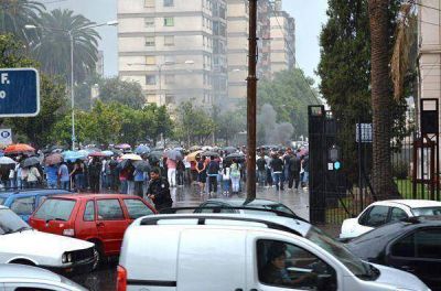 Tras los saqueos lleg� el acuerdo salarial con los polic�as de Jujuy