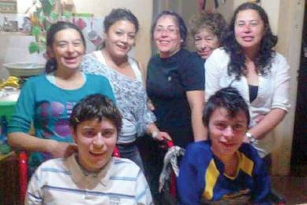 El Ministerio de Educaci�n reconocer� a dos hermanos que padecen el Mal de Duchenne