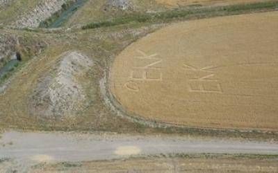 Bah�a Blanca: Aparecen se�ales en un campo y los lugare�os afirman que vieron OVNIS