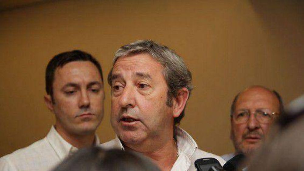 Para Julio Cobos "la democracia no est� en riesgo"