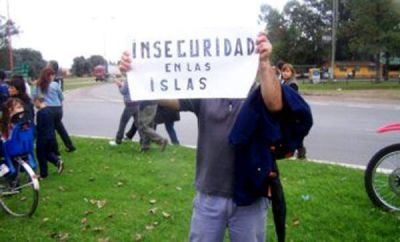 La situaci�n de los isle�os es cr�tica, preocupante y necesita atenci�n urgente