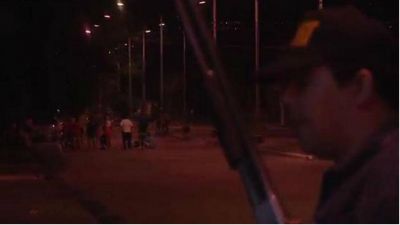 Seguridad privada defiende a tiros los negocios