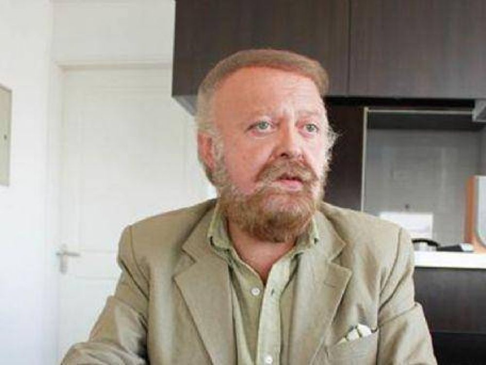 Luis Vicat: �Muchos polic�as no tienen en claro que est�n cometiendo un delito al manifestarse�