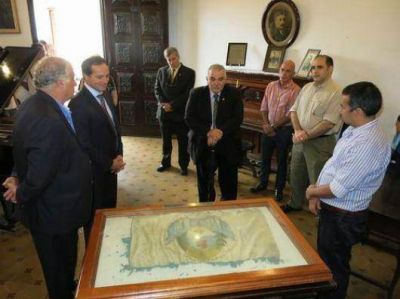 Restituyen la Bandera de Ca� Guaz� al patrimonio provincial