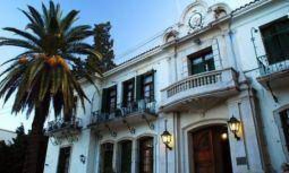 Decretan adelantar el receso estival para los empleados p�blicos