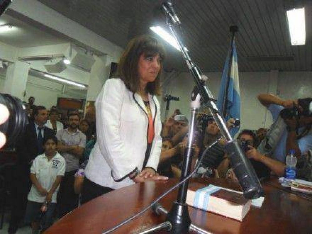 Nancy Katopodis: �La presidencia del Concejo Deliberante merec�a ser del Frente Renovador�
