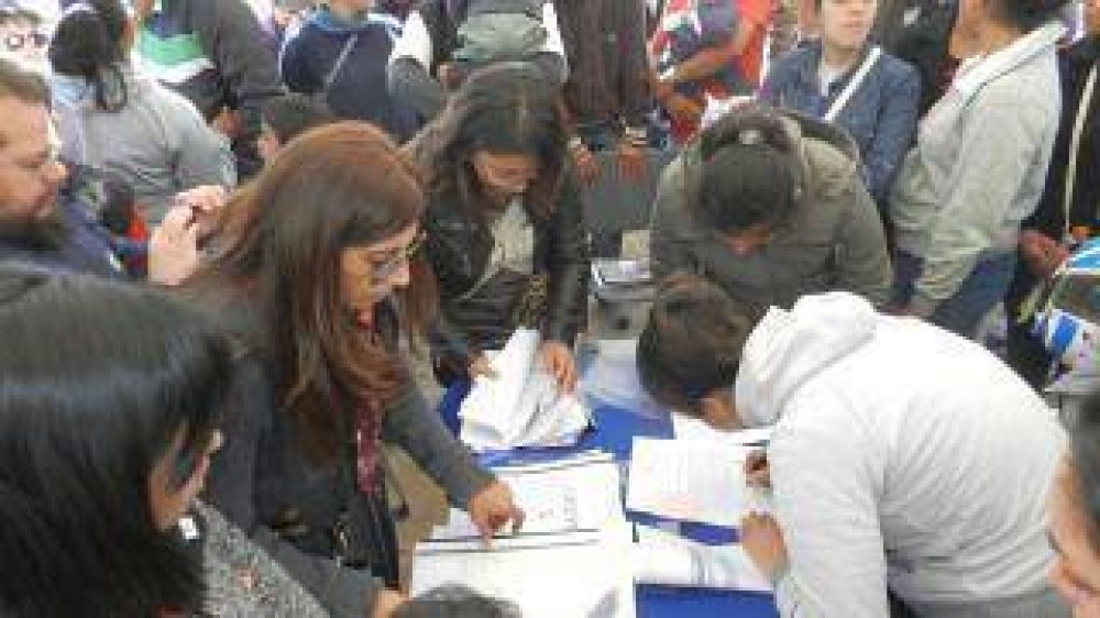 La Municipalidad de la Capital entrega m�s terrenos en el Loteo �Parque Sur�
