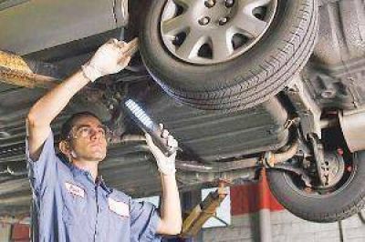 Preparar el auto para salir de vacaciones cuesta desde $ 4.000 y hay mayor demanda en los talleres