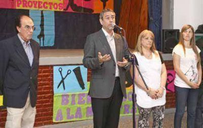 Inauguraron nuevas obras en la Escuela Primaria N� 41 de Pi�eiro
