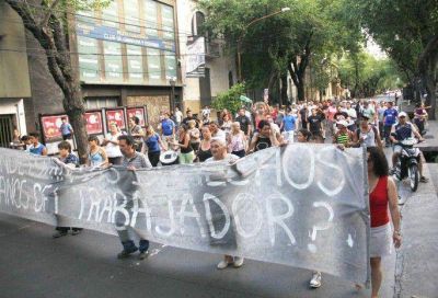 Tras el rechazo al ofrecimiento oficial, el reclamo policial suma confusi�n e incertidumbre