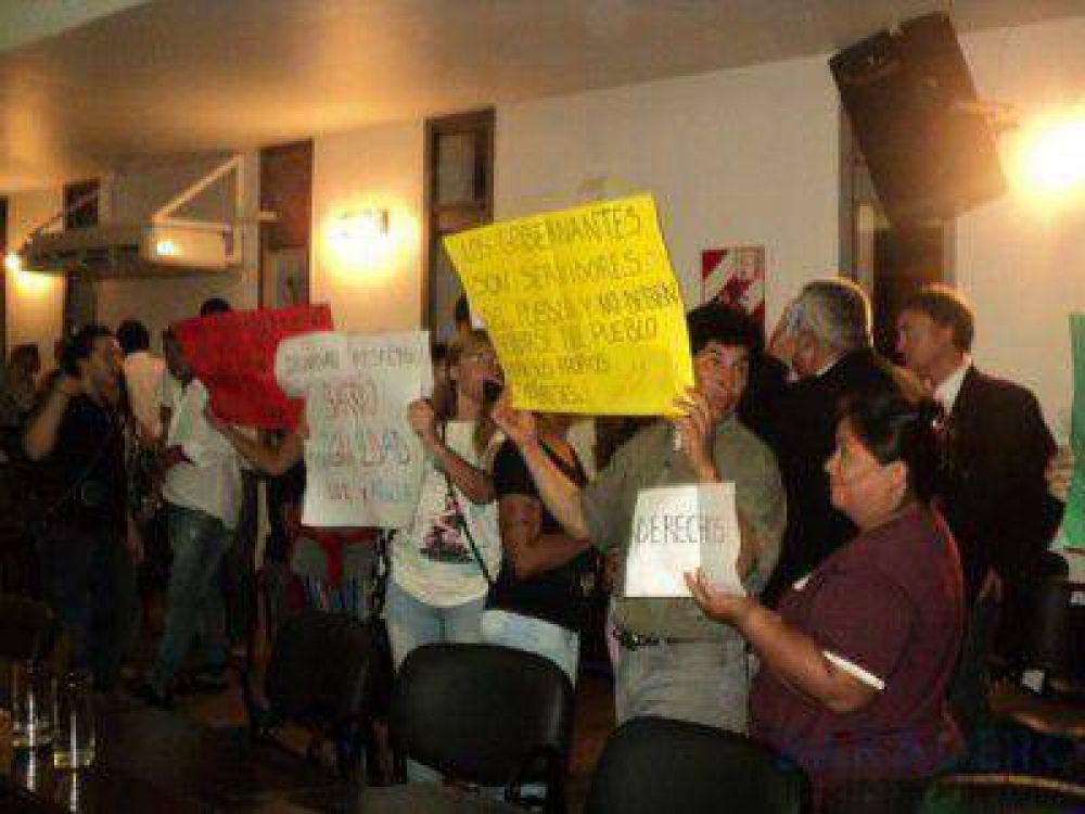 El barrio Igualdad reclama por los servicios de agua y luz
