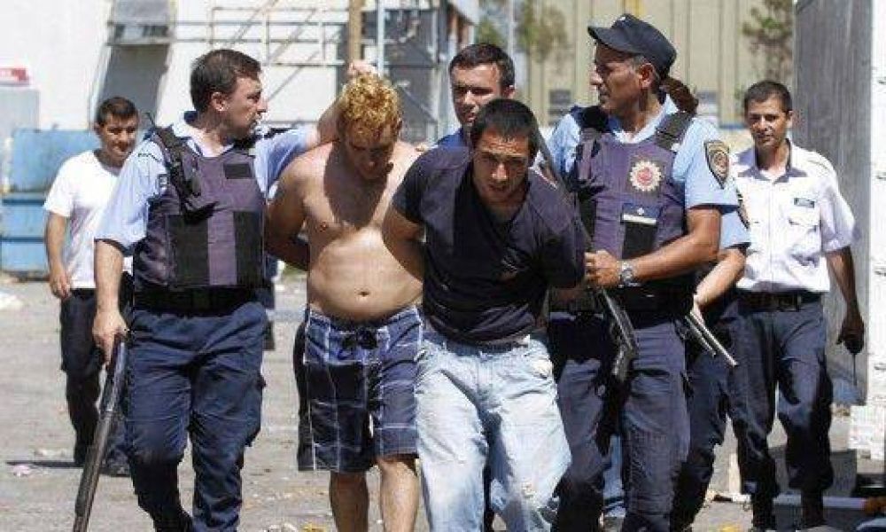 Fiscal�as colapsadas con 200 detenidos por los saqueos