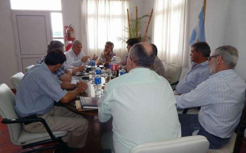 Lauritto se reuni� con los intendentes del vecinalismo
