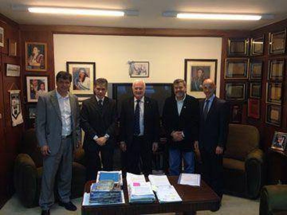Abren licitaci�n para acceso al Cementerio