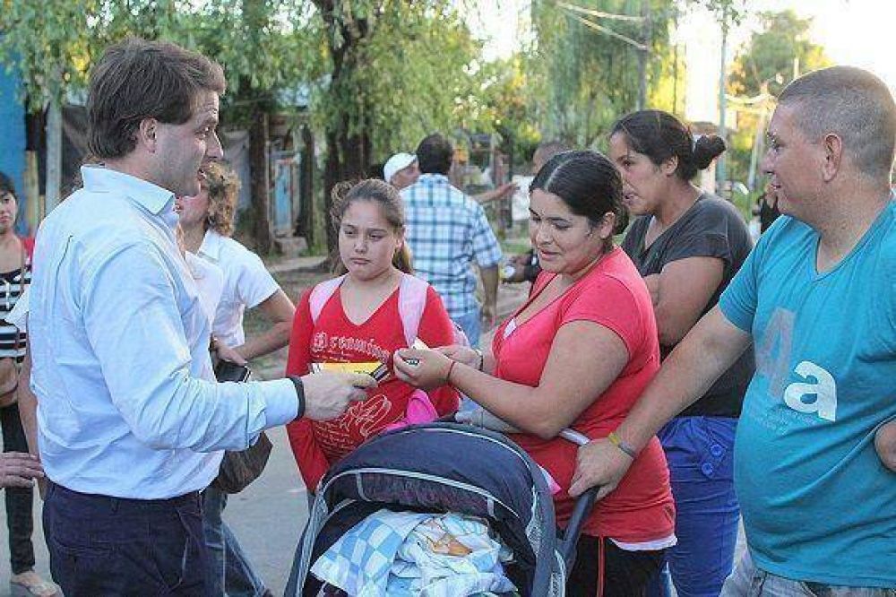 Campbell recorri� dos barrios