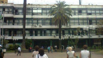 Con el aguinaldo, los trabajadores municipales recibir�n un �plus navide�o� de 650 pesos