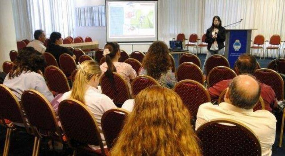 Dengue: capacitan a m�dicos en la detecci�n r�pida de casos