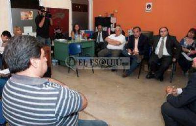 La Comisi�n del Salario analizar� el esquema de ingresos de los estatales