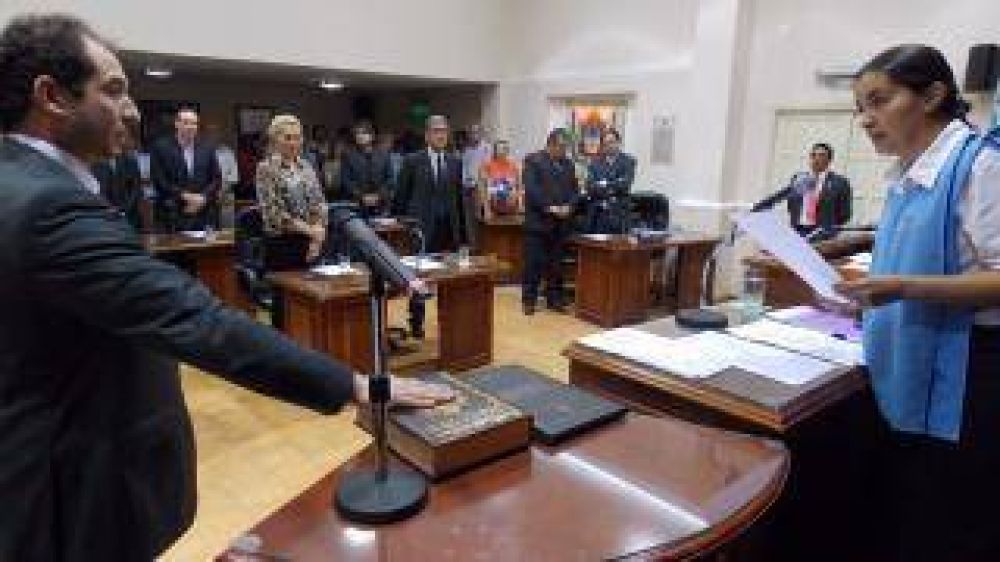 Jur� el nuevo Secretario Administrativo del Concejo Deliberante