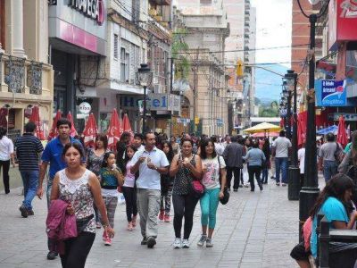 Distintos fiscales investigan saqueos