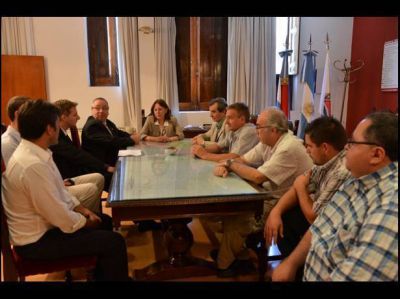 Asumieron nuevas autoridades en el �rea de Saneamiento de Paran�