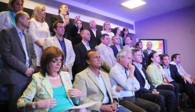 Laura Aprile en presentaci�n de legisladores del PRO