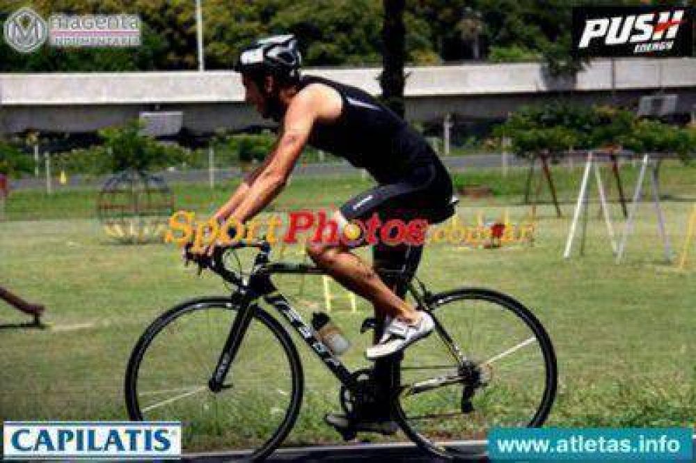 Baraderenses en el Fast triatlon Bs As