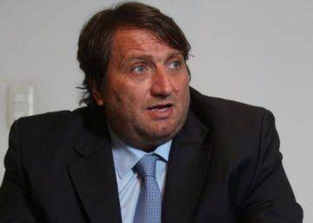 Scarcella busca respaldo