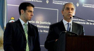 Oficializaron la denuncia contra el concejal massista Salvador Baratta y los "saqueadores virtuales"
