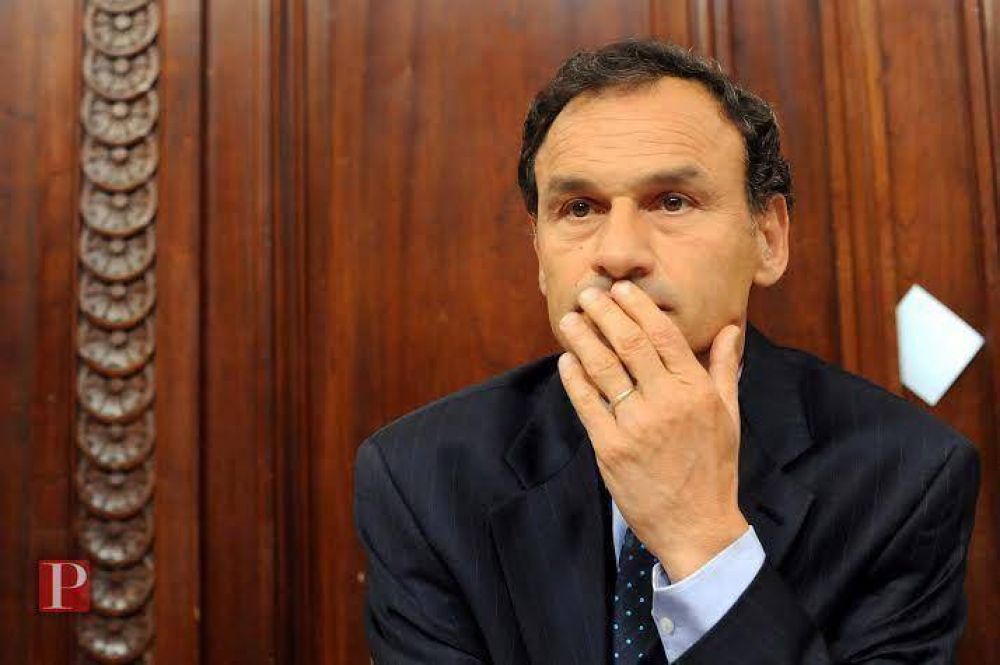 Espinoza y Bruera reconocen los conflictos en el interior y suspendieron acto del PJ