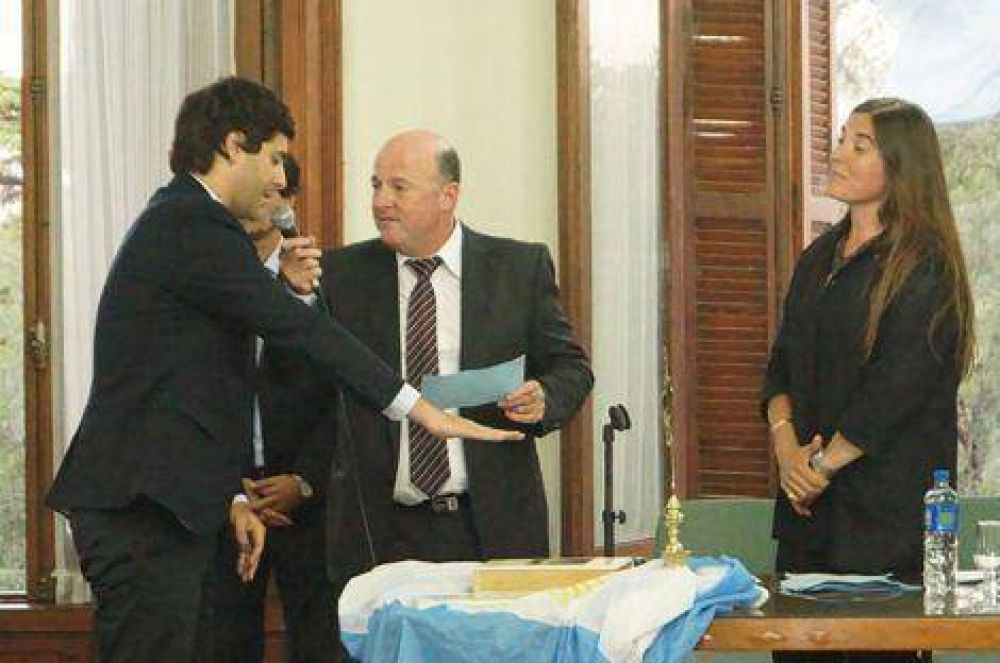 En un clima de fiesta democr�tica asumieron los nuevos concejales