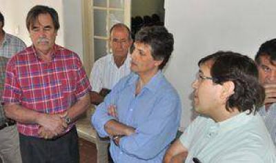 U�ac y productores se reunir�n con Casamiquela 