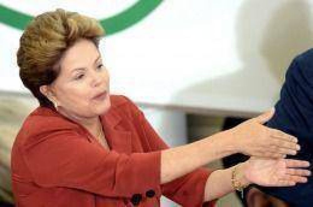 Dilma Rousseff recibir� a Holallande con los temas de Defensa y petr�leo como centrales en la agenda