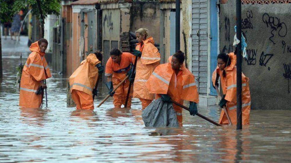 Las inundaciones dejaron dos muertos en R�o
