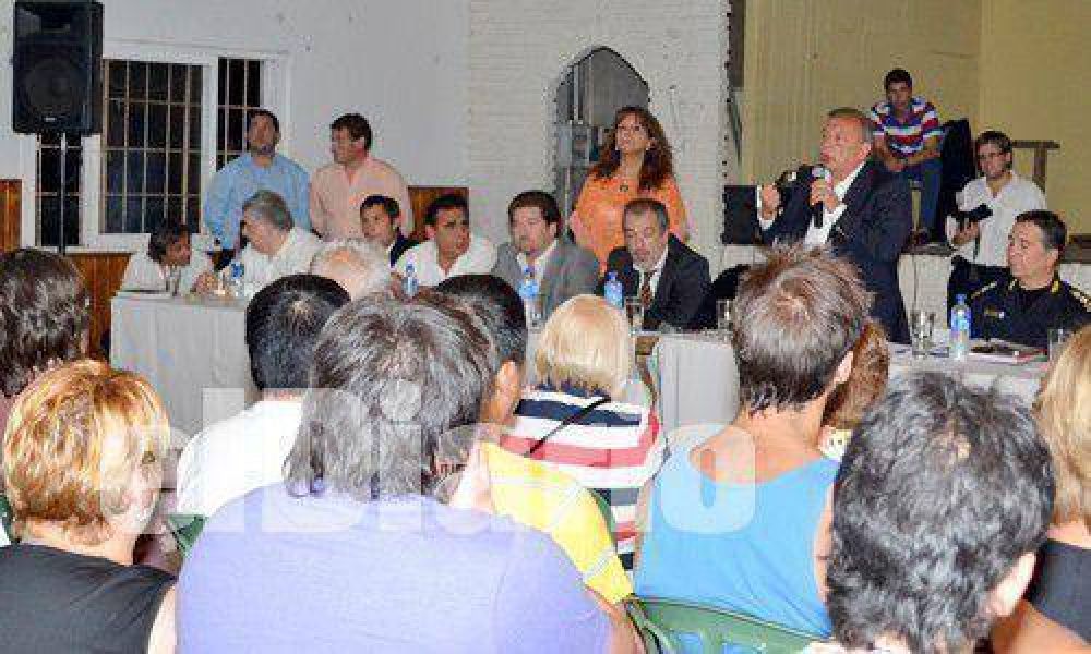 Reuni�n cumbre en Derqui para prevenir los saqueos
