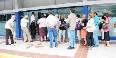 UCR y gremios piden un �bono� de $2.500