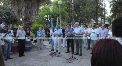 Por los saqueos Dus inst� a asumir responsabilidades