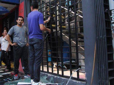 Avanza relevamiento de da�os en los comercios saqueados