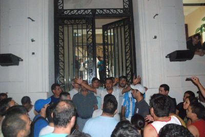 Acuartelados aceptaron la oferta y se levant� el conflicto