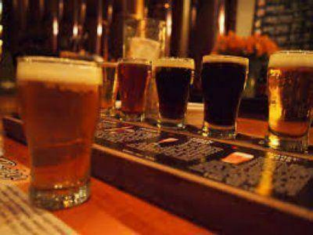 MARPLATENSES Y BRASILE�OS ELABORAN UNA CERVEZA ARTESANAL PARA EL MUNDIAL