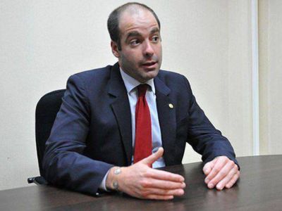 Ministro Cornejo: "El 100% de los efectivos policiales trabaja con total normalidad"
