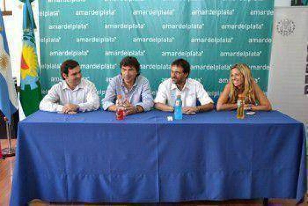 Se present� el Triatl�n Ol�mpico Mar del Plata 2013