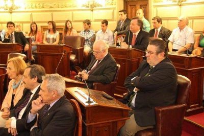 Emotivo homenaje a Alfons�n, Illia y Tessio y a la Democracia