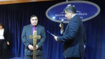 Ponen en funciones al nuevo Jefe de la Polic�a Omar Quiroga