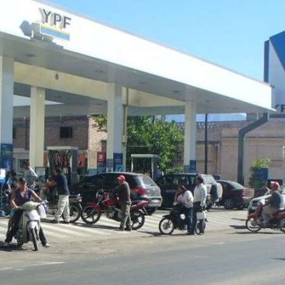 Las estaciones de Servicio en La Rioja trabajar�n normalmente los d�as festivos