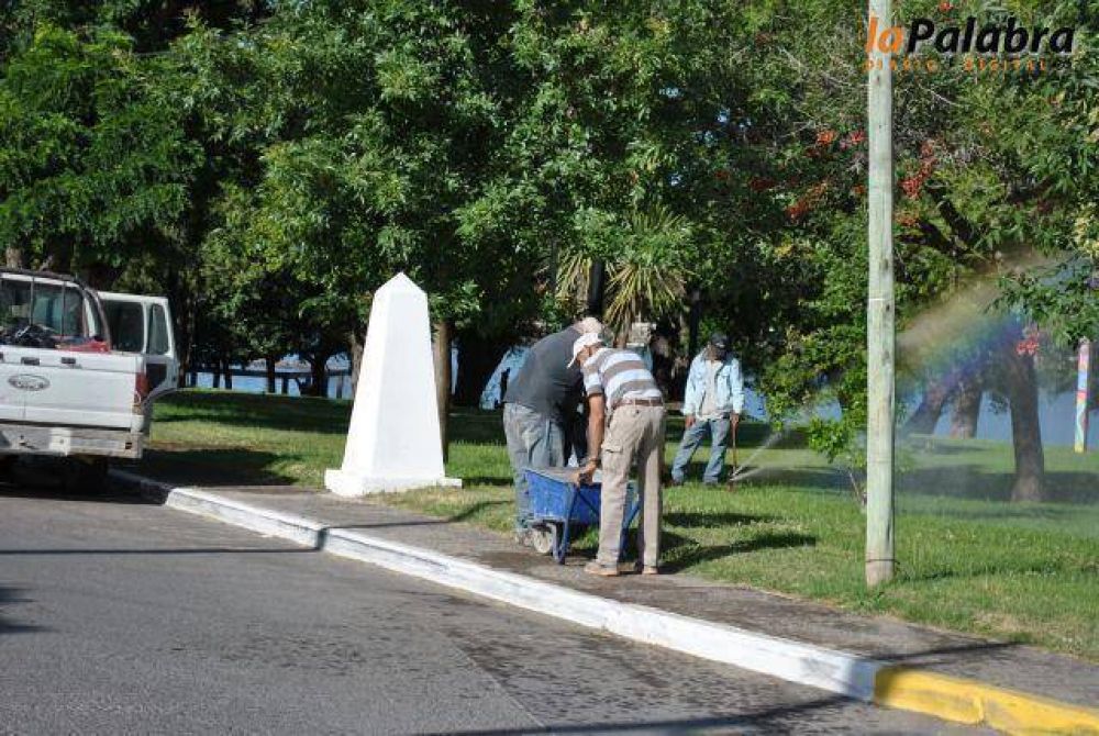 Realizan embellecimiento de espacios verdes