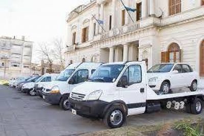 Inza firm� un convenio con Naci�n Leasing para la compra de veh�culos para el �rea de Obras P�blicas
