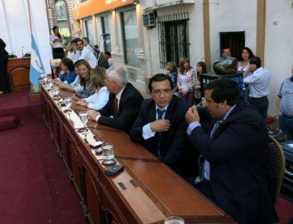 Extraordinarias: comienzan los debates por candente temario