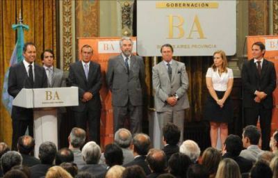 El Gobernador por una justicia m�s cercana, �gil y eficiente