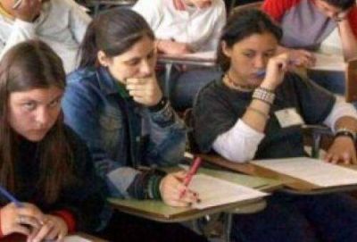 Dar�an dar marcha atr�s a la resoluci�n que permite a los estudiantes aprobar con un promedio general de 6